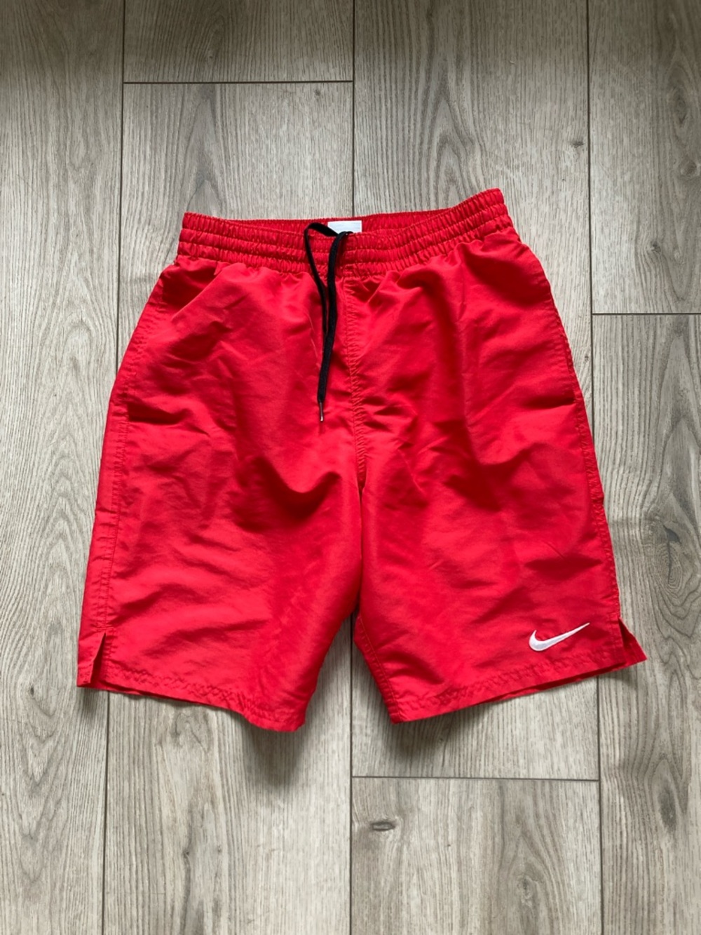 Nike Swim Trunks Men’s Small Red Cruise Pool Beach Vacation Resort